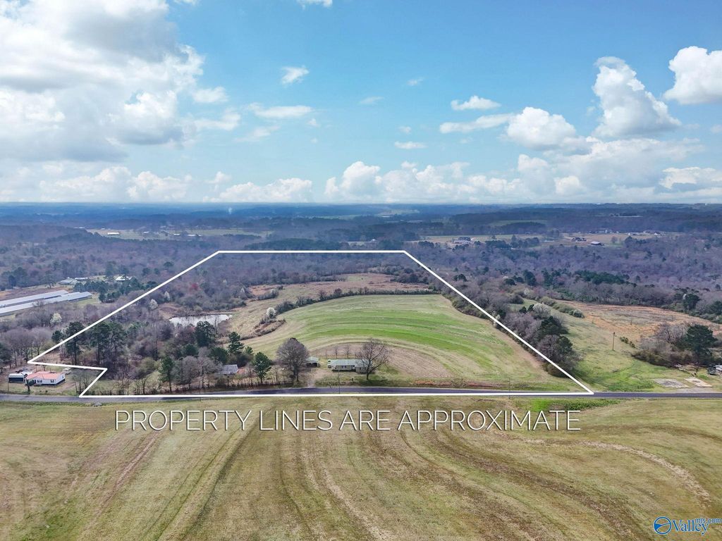 1368 Davis Road, Albertville, AL 35951