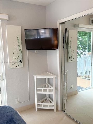 1705 N Riverside Dr 1, Pompano Beach, FL 33062