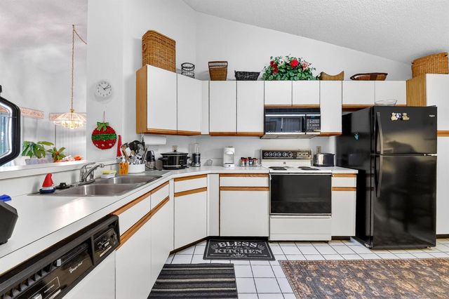 3227 Perimeter Drive, Greenacres, FL 33467