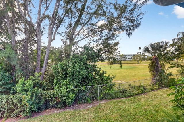 3227 Perimeter Drive, Greenacres, FL 33467
