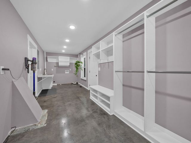 509 Iron Hill Rd, Burns, TN 37029