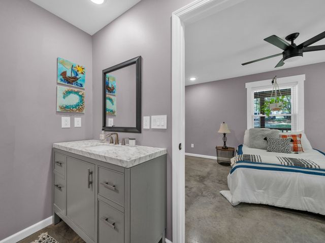 509 Iron Hill Rd, Burns, TN 37029