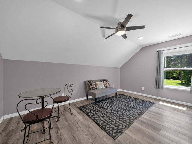 509 Iron Hill Rd, Burns, TN 37029