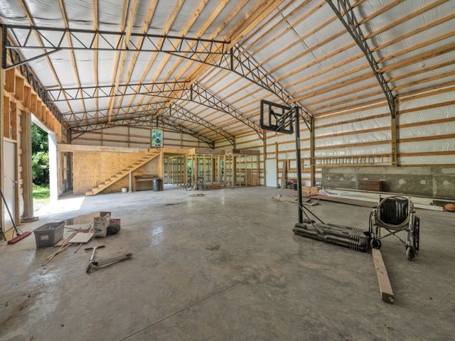 509 Iron Hill Rd, Burns, TN 37029