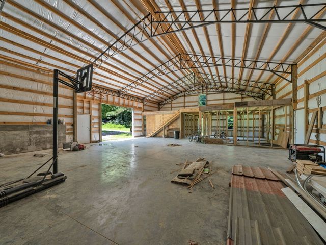 509 Iron Hill Rd, Burns, TN 37029