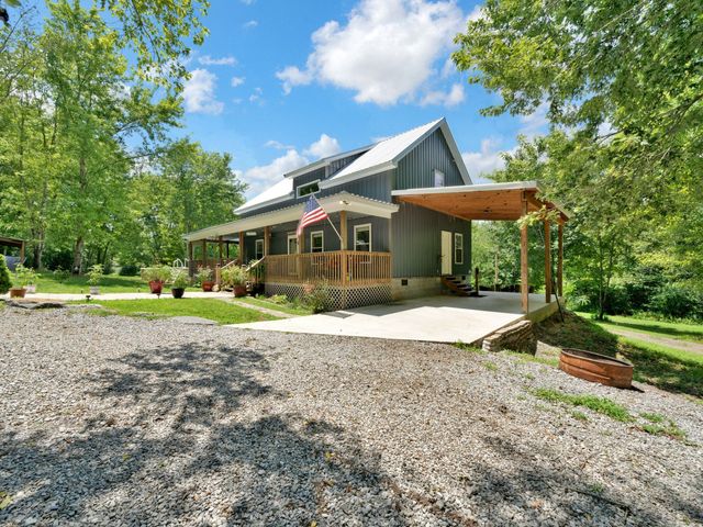 509 Iron Hill Rd, Burns, TN 37029