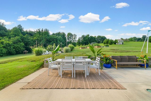 332 Brigg Drive, Clarksville, TN 37043