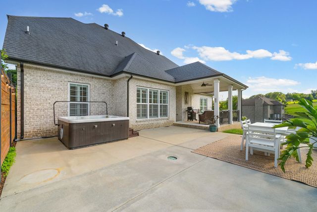 332 Brigg Drive, Clarksville, TN 37043