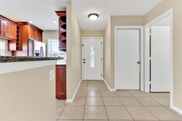 3911 Circle Lake Dr Drive, West Palm Beach, FL 33417