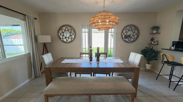 3911 Circle Lake Dr Drive, West Palm Beach, FL 33417