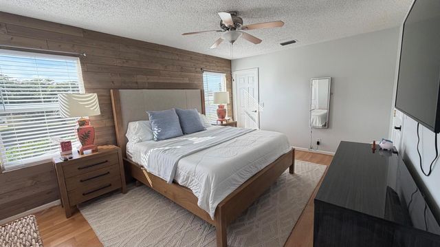 3911 Circle Lake Dr Drive, West Palm Beach, FL 33417