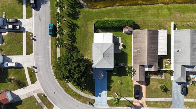3911 Circle Lake Dr Drive, West Palm Beach, FL 33417