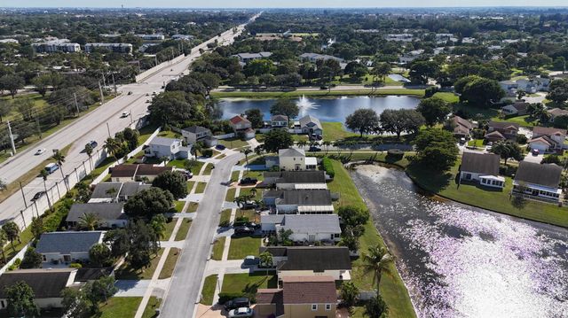3911 Circle Lake Dr Drive, West Palm Beach, FL 33417