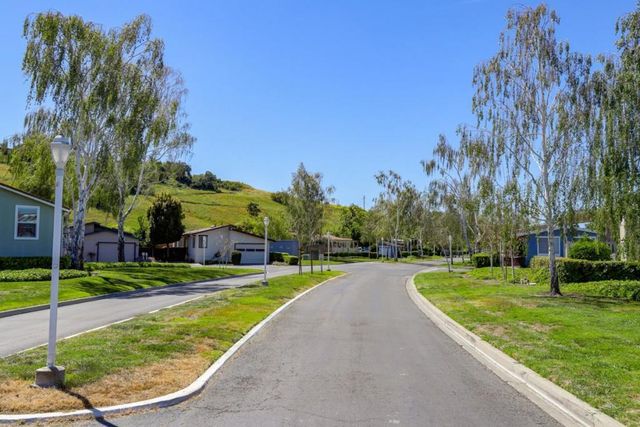 471 Mill Pond Drive, San Jose, CA 95125