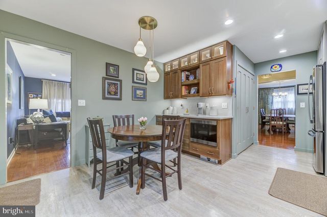 6 SPARROW CT, Ewing, NJ 08638