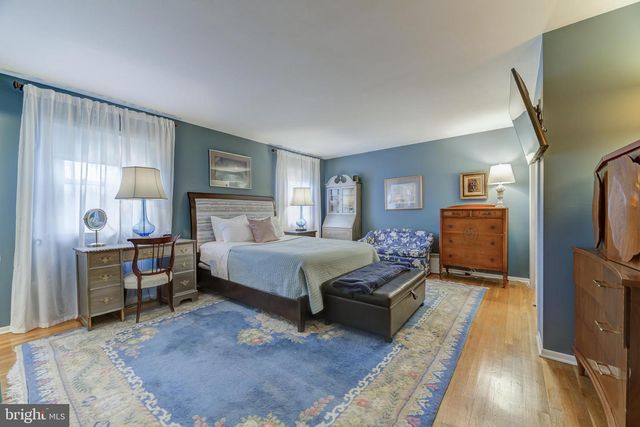 6 SPARROW CT, Ewing, NJ 08638