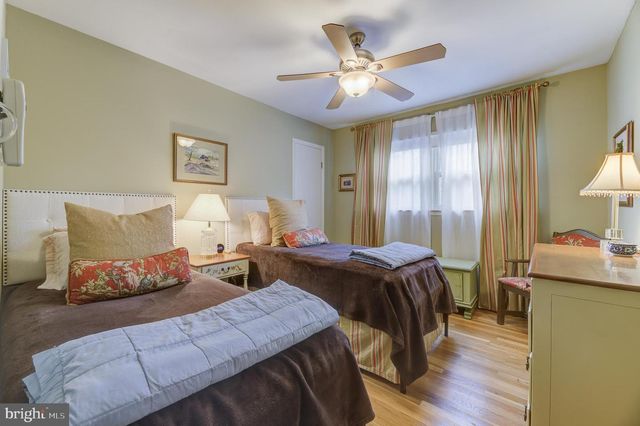 6 SPARROW CT, Ewing, NJ 08638