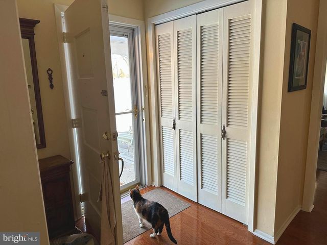 6 SPARROW CT, Ewing, NJ 08638