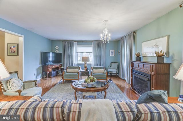 6 SPARROW CT, Ewing, NJ 08638