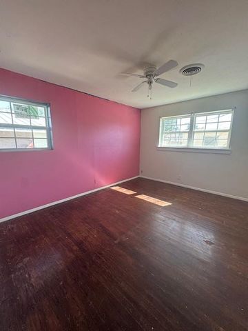 1709 W Division St, Fort Stockton, TX 79735