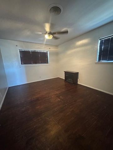 1709 W Division St, Fort Stockton, TX 79735