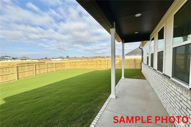 2732 Relaxation Avenue, Springdale, AR 72764