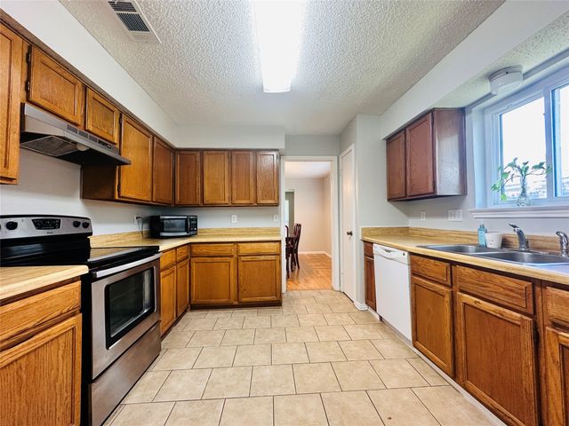 3117 Kingswood Drive, Garland, TX 75040