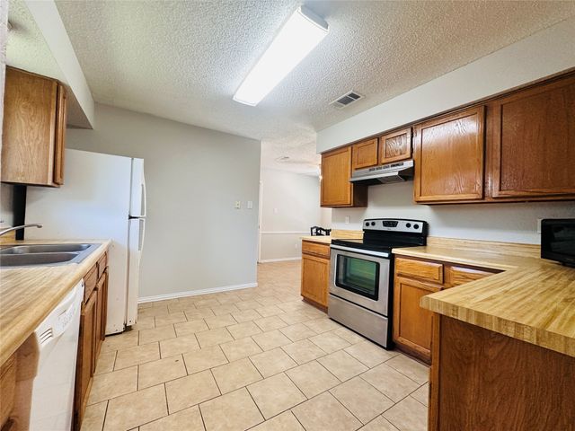 3117 Kingswood Drive, Garland, TX 75040