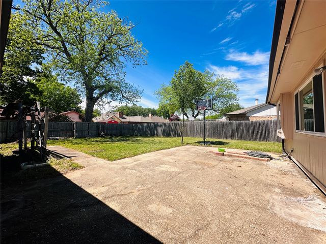 3117 Kingswood Drive, Garland, TX 75040