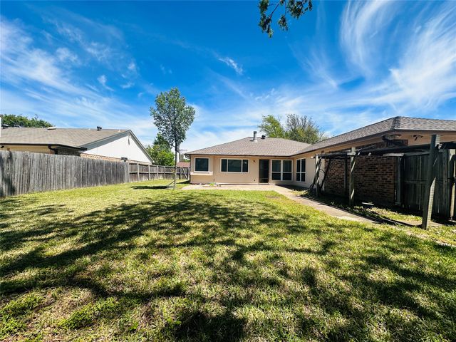 3117 Kingswood Drive, Garland, TX 75040