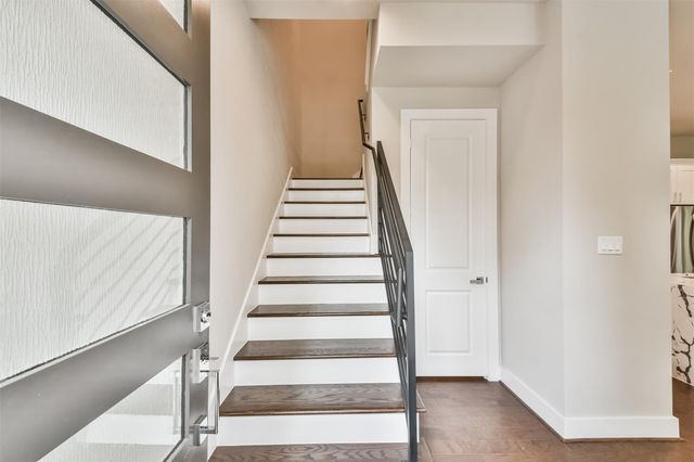 810 Mansfield Street, Houston, TX 77091