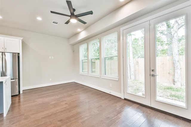 810 Mansfield Street, Houston, TX 77091