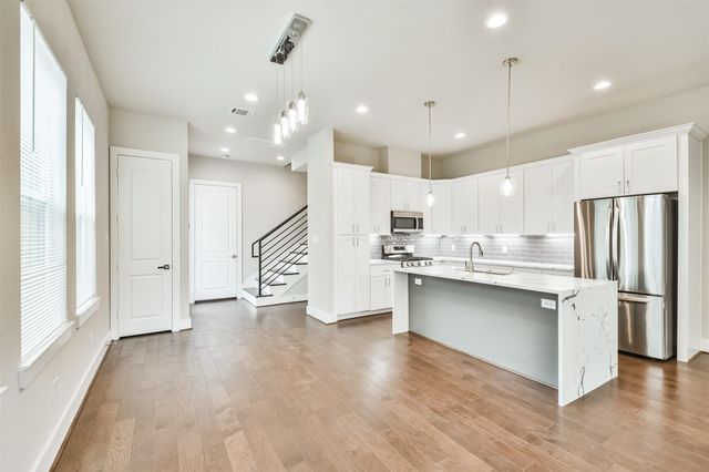 810 Mansfield Street, Houston, TX 77091