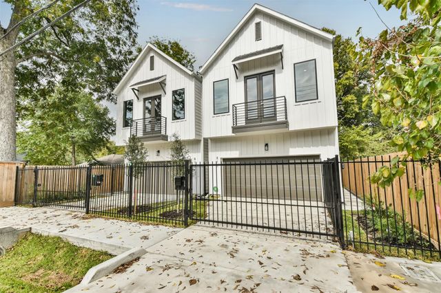 810 Mansfield Street, Houston, TX 77091