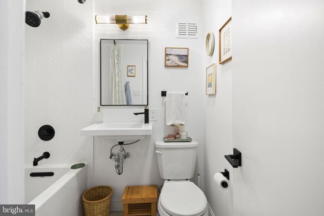 1704 NAUDAIN ST, Philadelphia, PA 19146