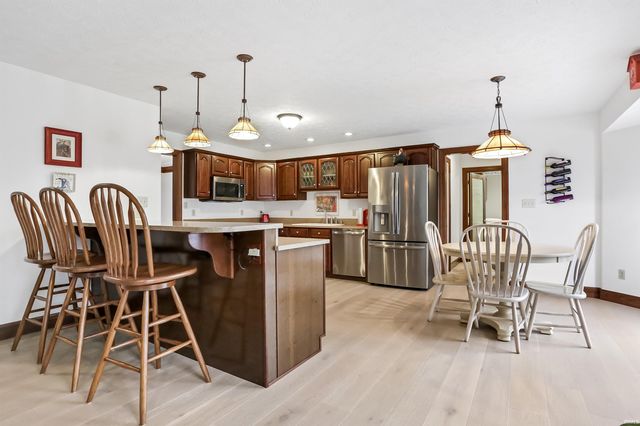 4266 Foxmoor Drive, Newburgh, IN 47630