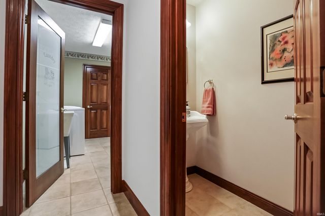 4266 Foxmoor Drive, Newburgh, IN 47630