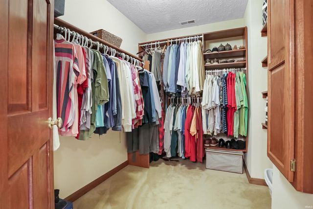 4266 Foxmoor Drive, Newburgh, IN 47630