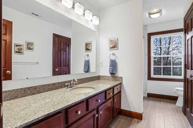 4266 Foxmoor Drive, Newburgh, IN 47630