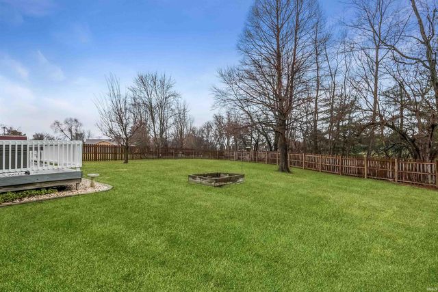 4266 Foxmoor Drive, Newburgh, IN 47630