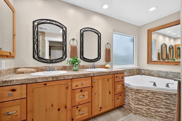 2801 Echo Way, Sacramento, CA 95821
