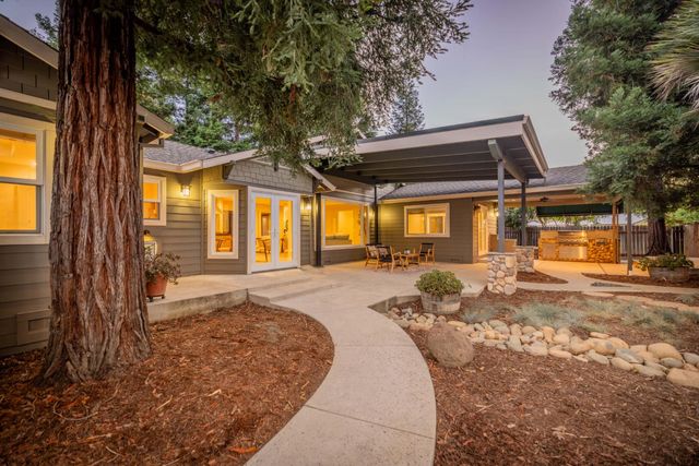 2801 Echo Way, Sacramento, CA 95821