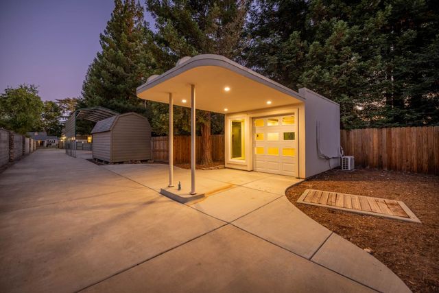 2801 Echo Way, Sacramento, CA 95821