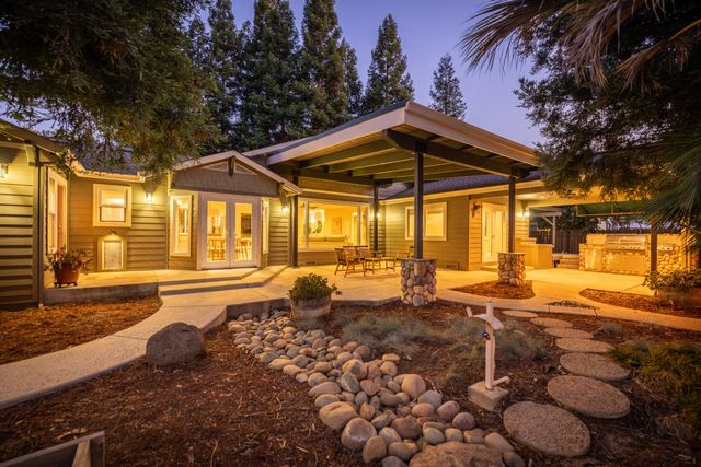 2801 Echo Way, Sacramento, CA 95821