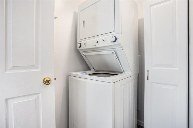 1000 W Villas Drive, Vicksburg, MI 49097