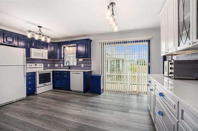 1000 W Villas Drive, Vicksburg, MI 49097