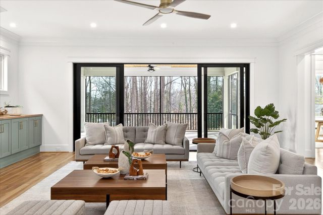 1714 Seifert Circle, Charlotte, NC 28205