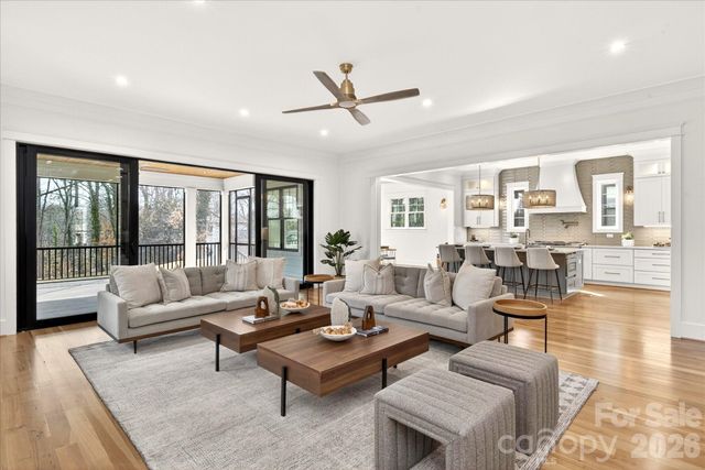 1714 Seifert Circle, Charlotte, NC 28205