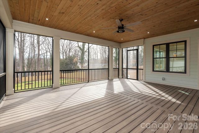 1714 Seifert Circle, Charlotte, NC 28205