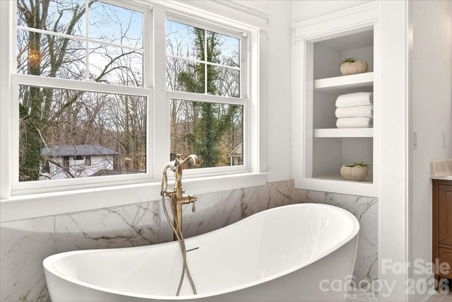 1714 Seifert Circle, Charlotte, NC 28205